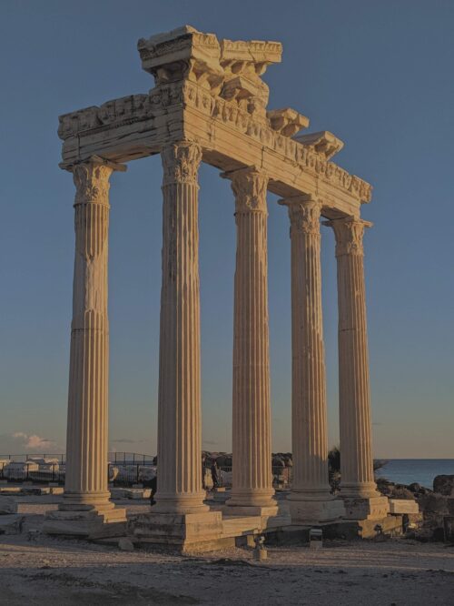 Храм Аполлона, достопримечательности Греции.